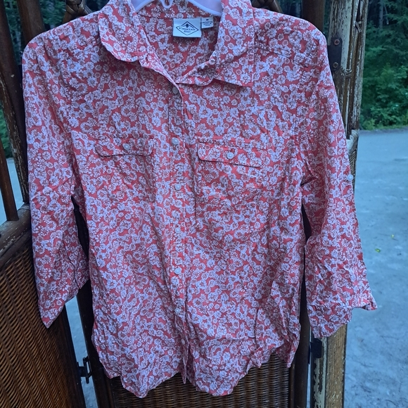 🙂3/15 St Johns Bay medium shirt🧡 - Picture 3 of 7